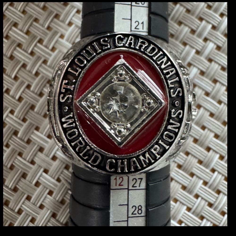 St. Louis Cardinals 1964 World Champions Replica Collection Ring - Picture 2 of 13